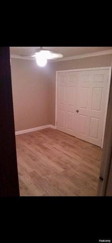 34432 Donnelly Street, Westland, MI 48185