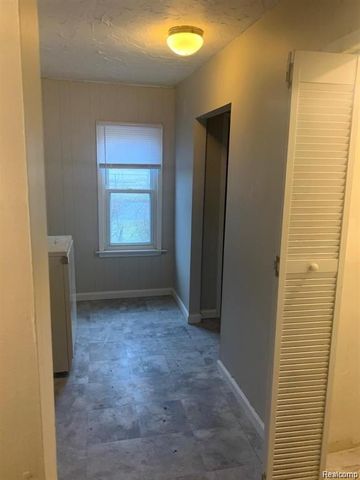 34432 Donnelly Street, Westland, MI 48185