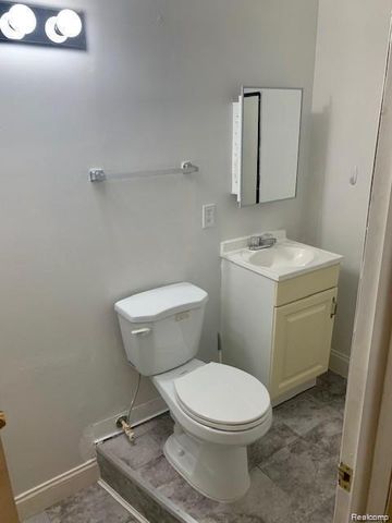 34432 Donnelly Street, Westland, MI 48185