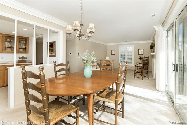 19710 W 13 Mile Road 101, Beverly Hills, MI 48025