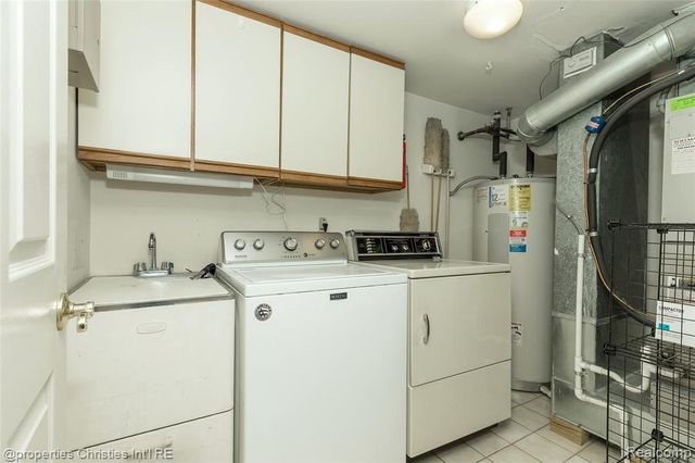 19710 W 13 Mile Road 101, Beverly Hills, MI 48025