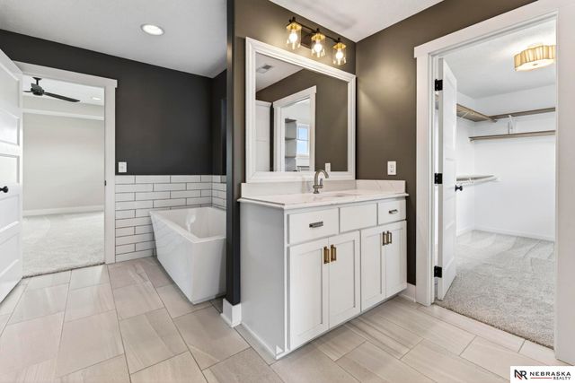 1516 S 210th Street, Omaha, NE 68022