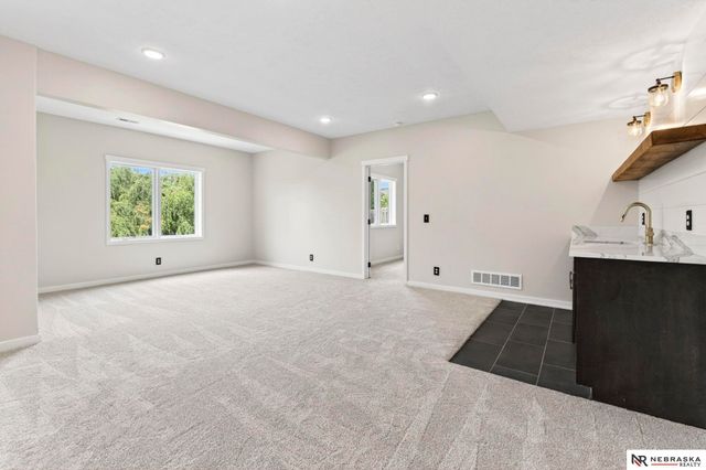 1516 S 210th Street, Omaha, NE 68022