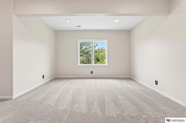 1516 S 210th Street, Omaha, NE 68022