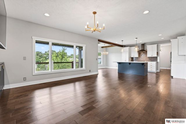 1516 S 210th Street, Omaha, NE 68022