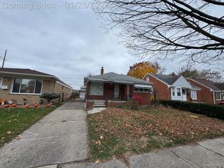 6922 MAYBURN Street, Dearborn Heights, MI 48127