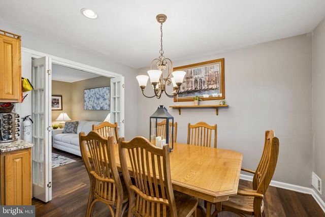 10 MONROE WAY, Newtown, PA 18940