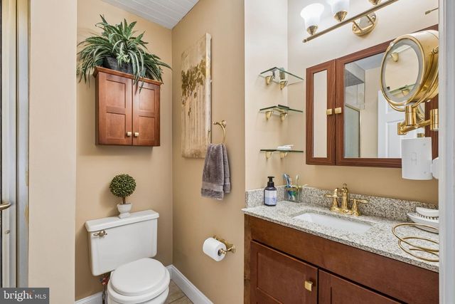 10 MONROE WAY, Newtown, PA 18940