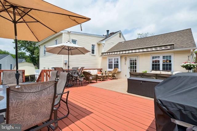 10 MONROE WAY, Newtown, PA 18940