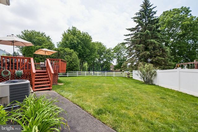 10 MONROE WAY, Newtown, PA 18940