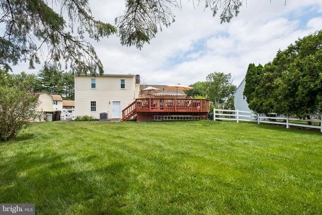 10 MONROE WAY, Newtown, PA 18940