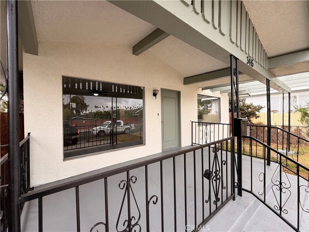 3415 Mont Clair, Los Angeles, CA 90018 — photo 2