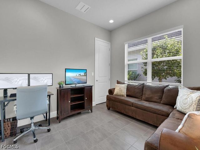28426 Montecristo LOOP, Bonita Springs, FL 34135