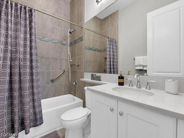 28426 Montecristo LOOP, Bonita Springs, FL 34135