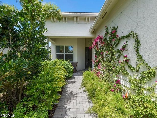 28426 Montecristo LOOP, Bonita Springs, FL 34135