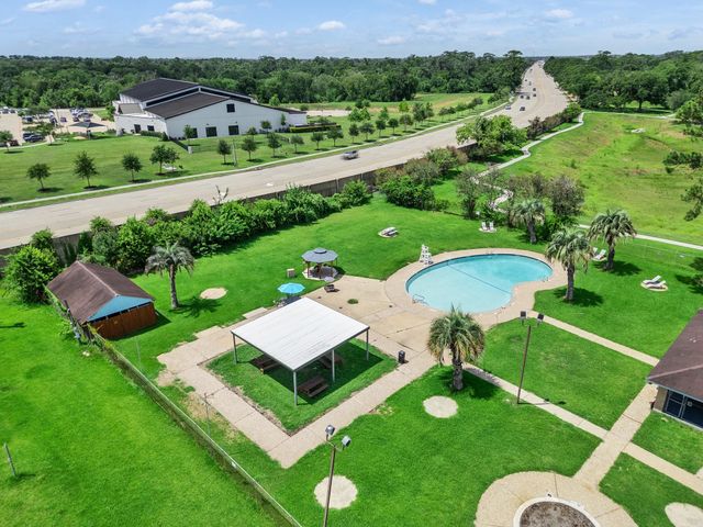 16811 Stardale Lane, Friendswood, TX 77546