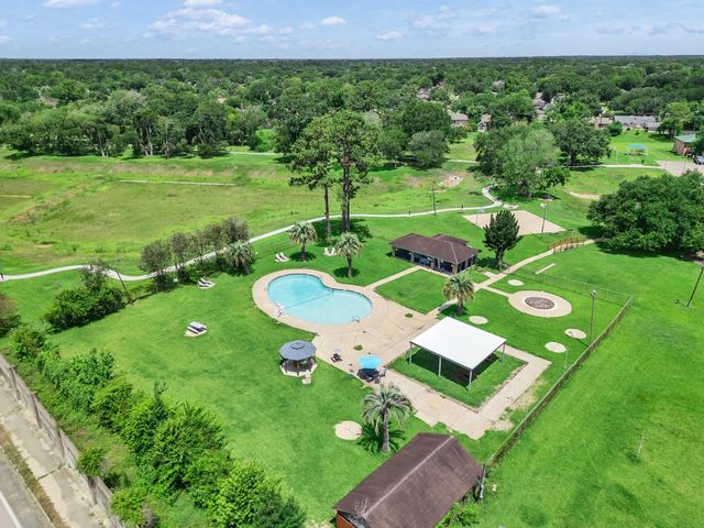 16811 Stardale Lane, Friendswood, TX 77546