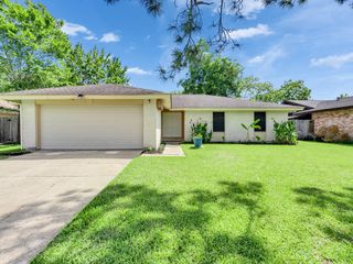 16811 Stardale Lane, Friendswood, TX 77546