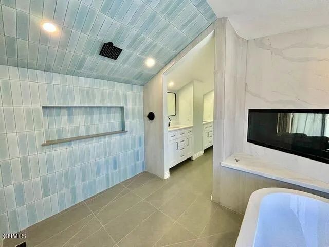 108 Los Feliz Street, Oxnard, CA 93035