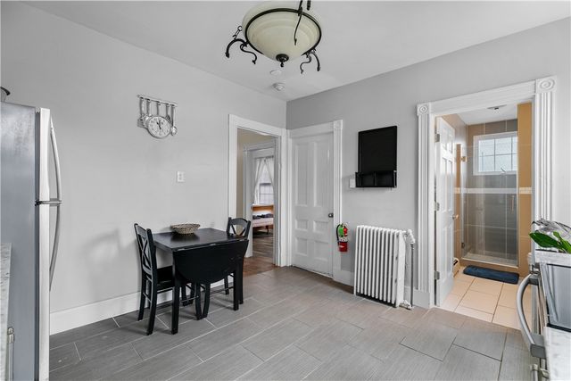 8 Franklin Street 3, Newport, RI 02840