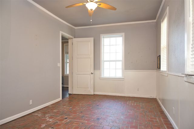 2514 Henry Street, Greenville, TX 75401