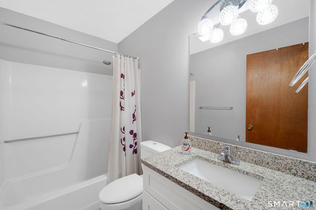 1011 Twin Circle Drive 1011, South Windsor, CT 06074