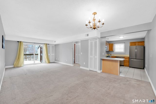 1011 Twin Circle Drive 1011, South Windsor, CT 06074