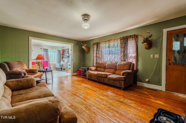 190 Debusk Road, Greeneville, TN 37743