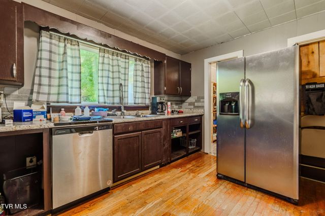 190 Debusk Road, Greeneville, TN 37743