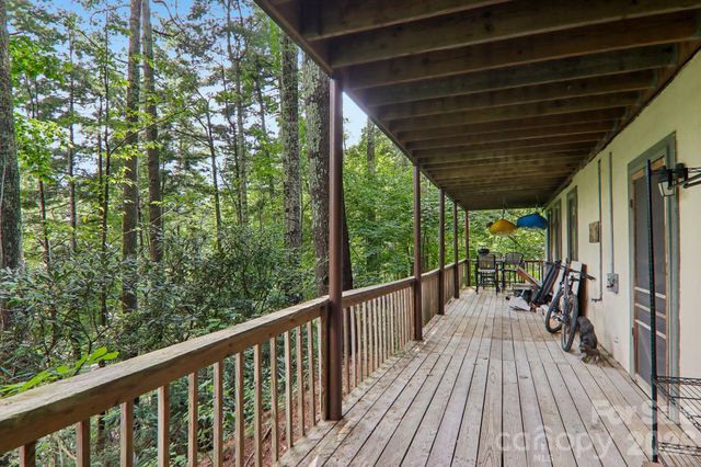 21 Wild Bird Lane, Maggie Valley, NC 28751
