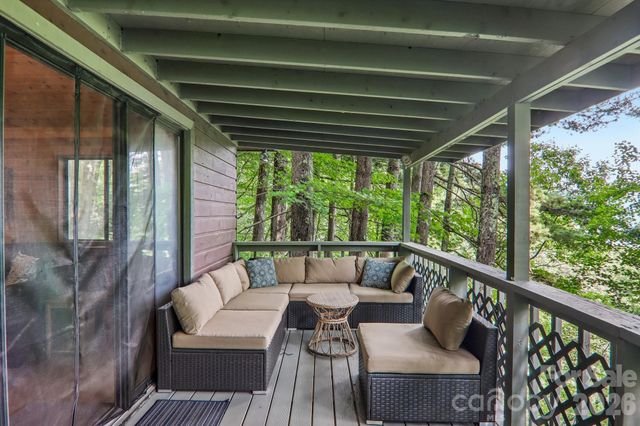 21 Wild Bird Lane, Maggie Valley, NC 28751