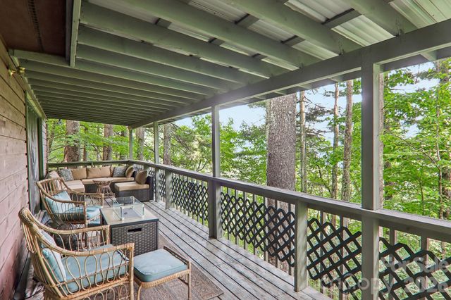21 Wild Bird Lane, Maggie Valley, NC 28751