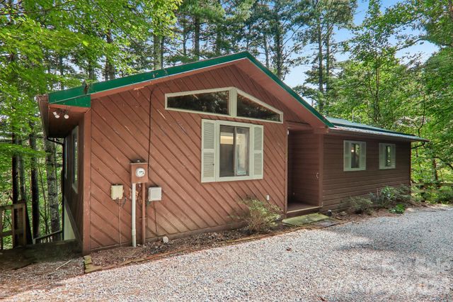 21 Wild Bird Lane, Maggie Valley, NC 28751