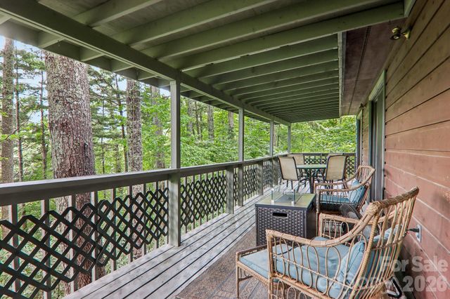 21 Wild Bird Lane, Maggie Valley, NC 28751