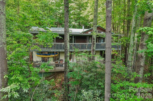 21 Wild Bird Lane, Maggie Valley, NC 28751