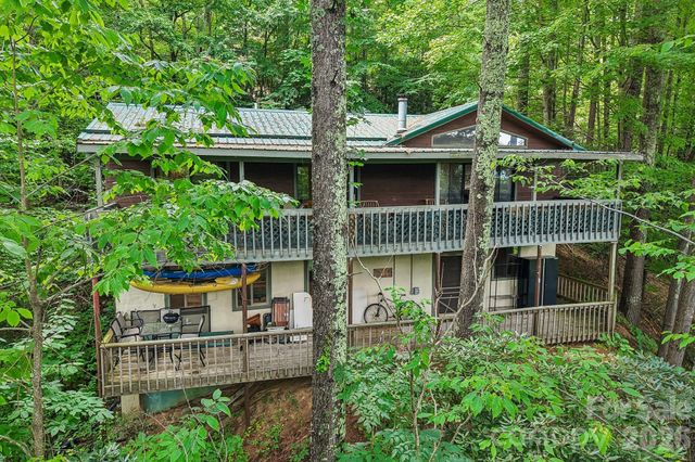 21 Wild Bird Lane, Maggie Valley, NC 28751