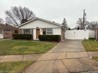 27029 Michelle Court, Taylor, MI 48180