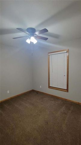 4602 N Heatherwood Drive, St Joseph, MO 64506