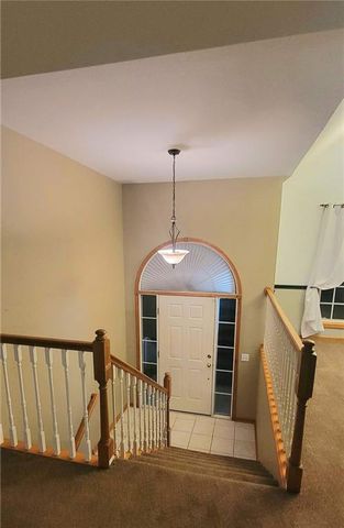 4602 N Heatherwood Drive, St Joseph, MO 64506