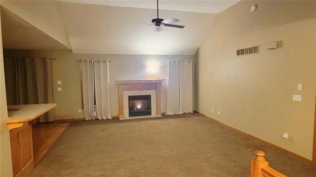 4602 N Heatherwood Drive, St Joseph, MO 64506