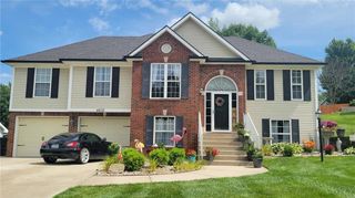 4602 N Heatherwood Drive, St Joseph, MO 64506