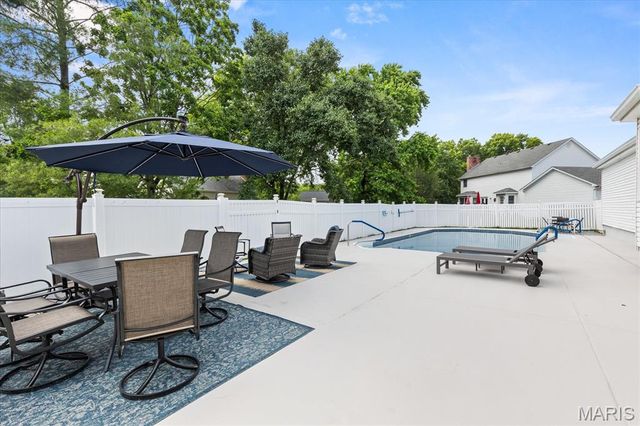 2117 Woodlet Park Drive, Chesterfield, MO 63017