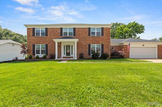 2117 Woodlet Park Drive, Chesterfield, MO 63017