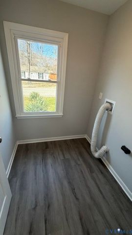 6150 Thierry St, Chesterfield, VA 23234