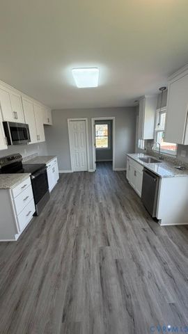 6150 Thierry St, Chesterfield, VA 23234