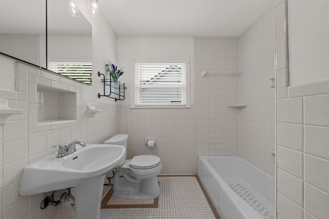 3220 Edmond Avenue, Waco, TX 76707