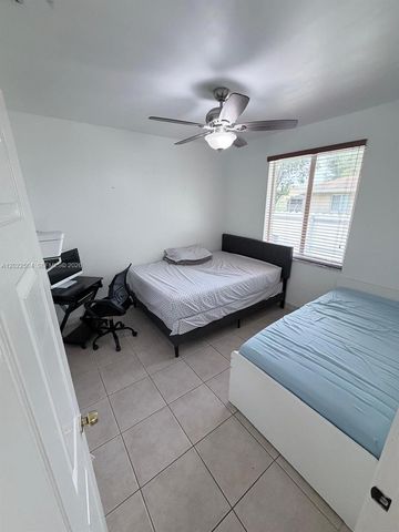 1670 NW 73rd St, Miami, FL 33147