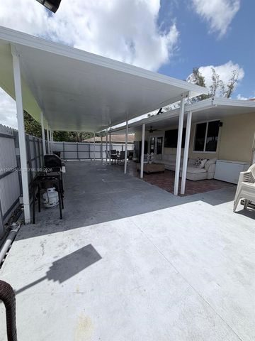 1670 NW 73rd St, Miami, FL 33147