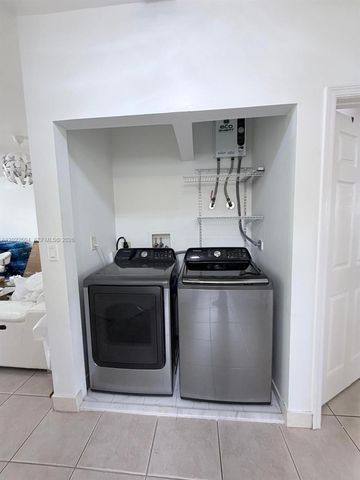 1670 NW 73rd St, Miami, FL 33147