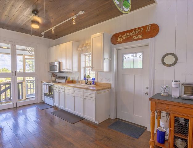 8796 GRAND AVENUE, Placida, FL 33946